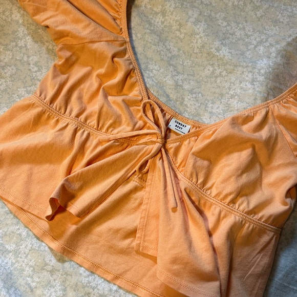 Sunday Best Kaia Top - Picture 2 of 4